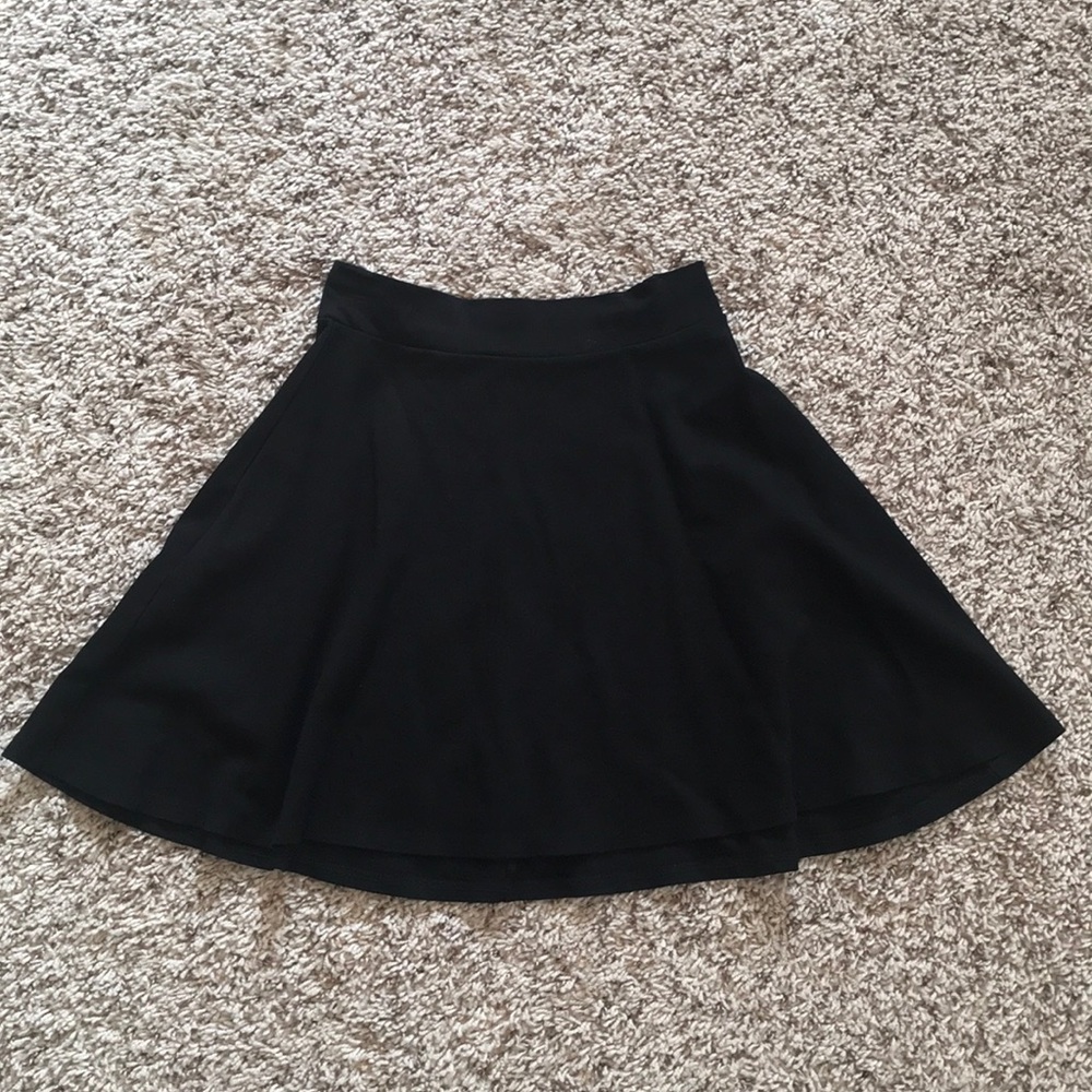 Black stretchy skirt